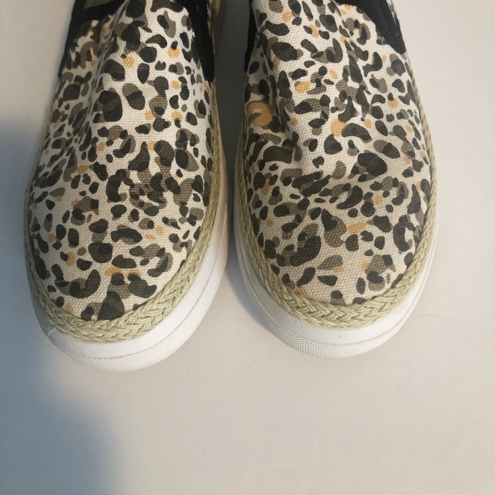 Tommy Bahama Leopard sneakers - Picture 2 of 13